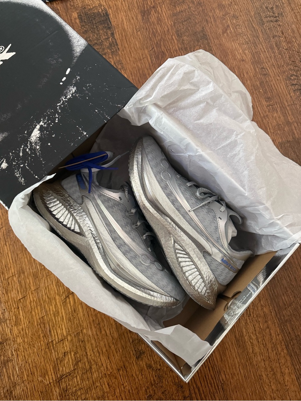 Saucony Minted New York SOLD OUT W7.5 endorphin pro 5 (looking to trade for W8)